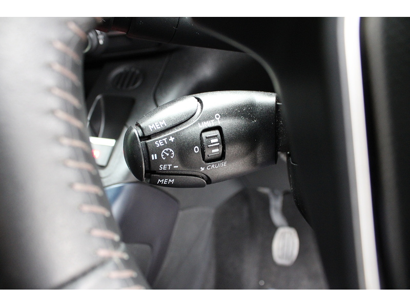 Peugeot Allied Horizon - wheelchair access car - 3 seat plus one wheelchair 1.5 5dr WAV Manual Diesel