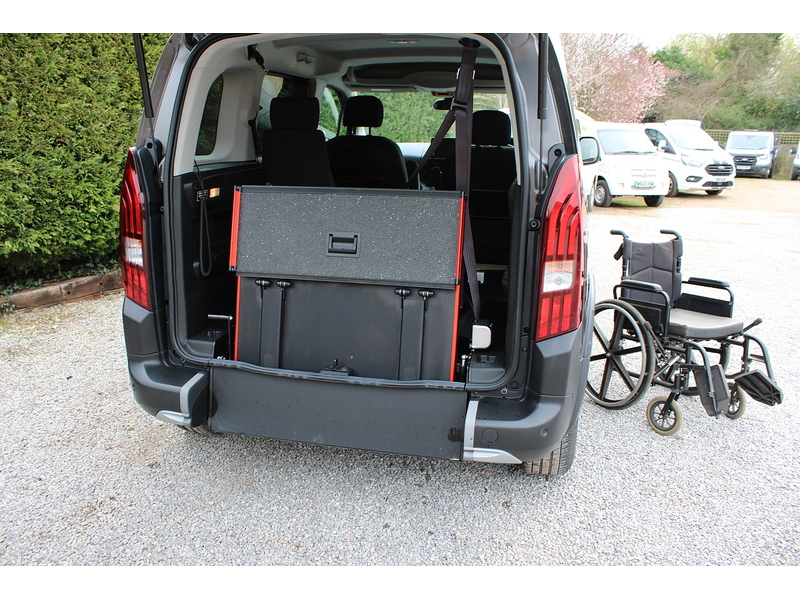 Peugeot Allied Horizon - Wheelchair access car - Low miles & Super condition 1.5 5dr WAV Manual Diesel