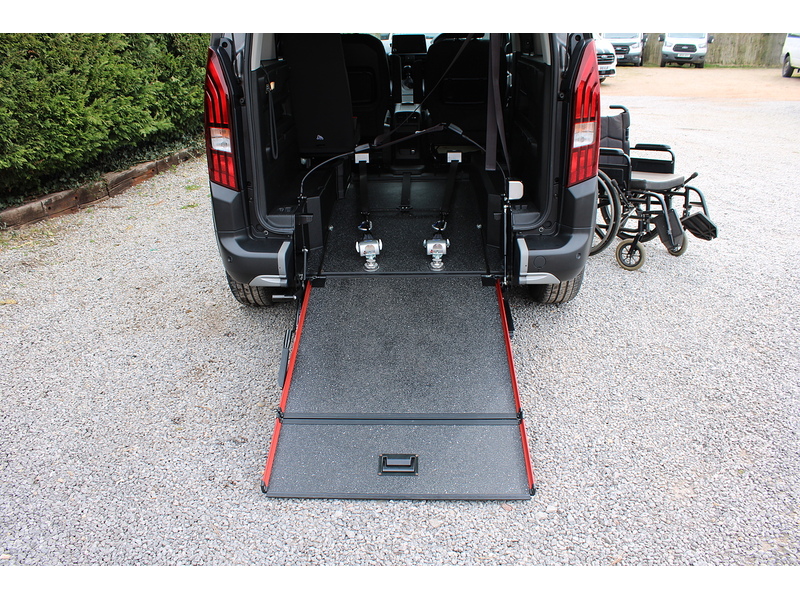 Peugeot Allied Horizon - Wheelchair access car - Low miles & Super condition 1.5 5dr WAV Manual Diesel