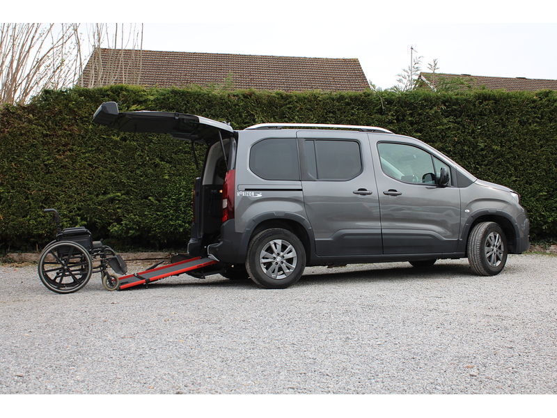 Peugeot Allied Horizon - Wheelchair access car - Low miles & Super condition 1.5 5dr WAV Manual Diesel