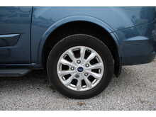 Ford Tourneo Custom Allied Independence RE - Additional rear seats