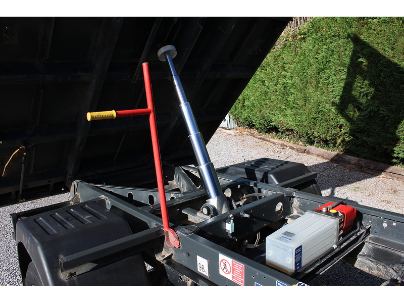 Ford 350 L3 Crew Cab 170ps Bison Tipper - Air Con - 6,300kg train mass 1996 4dr Tipper Manual Diesel