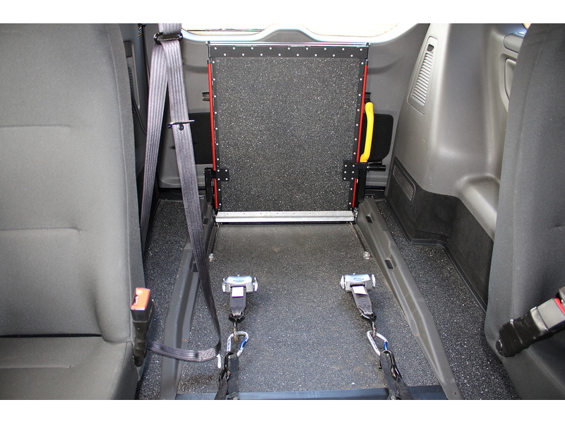 Ford Independence RS - new style flat ramp - Great Condition 2.0 5dr WAV 6 Speed Manual Diesel