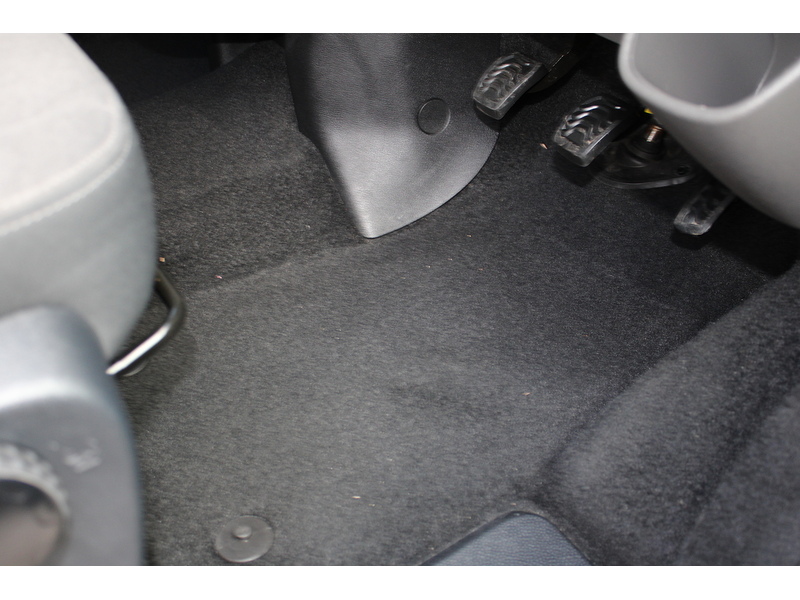 Ford Independence RS - new style flat ramp - Great Condition 2.0 5dr WAV 6 Speed Manual Diesel