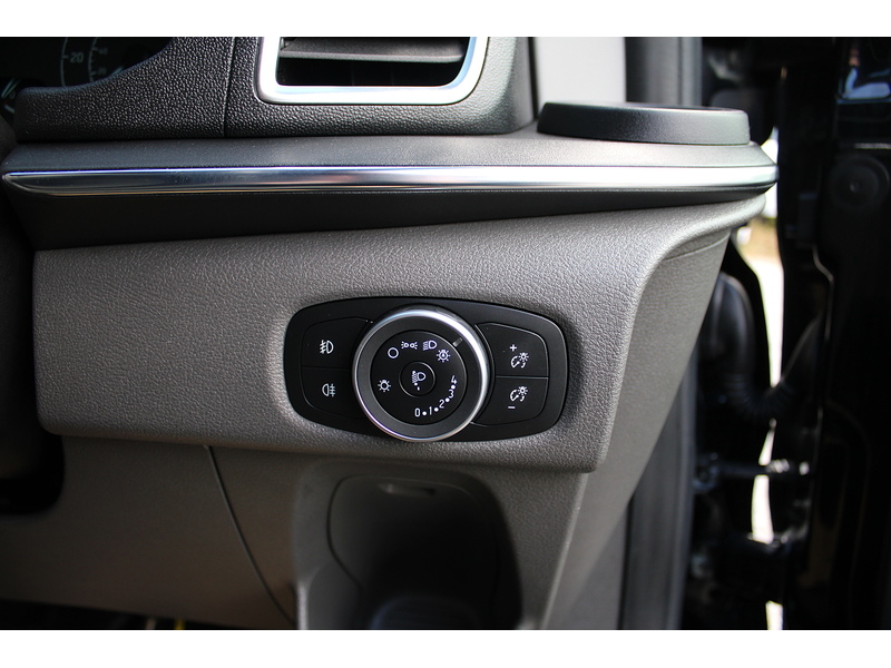 Ford Independence RS - new style flat ramp - Great Condition 2.0 5dr WAV 6 Speed Manual Diesel