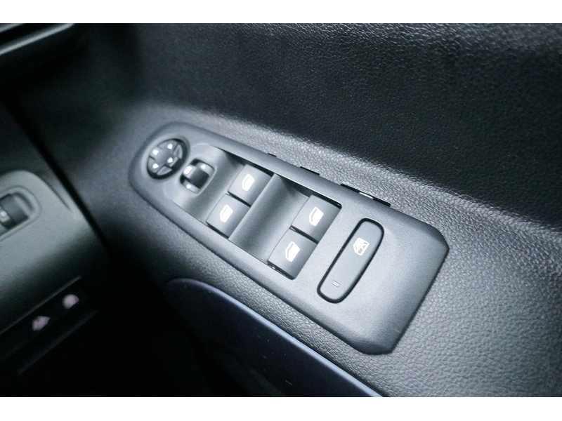 Peugeot Allied Horizon - RARE Petrol Automatic Wheelchair access car 1.2 5dr WAV Automatic Petrol