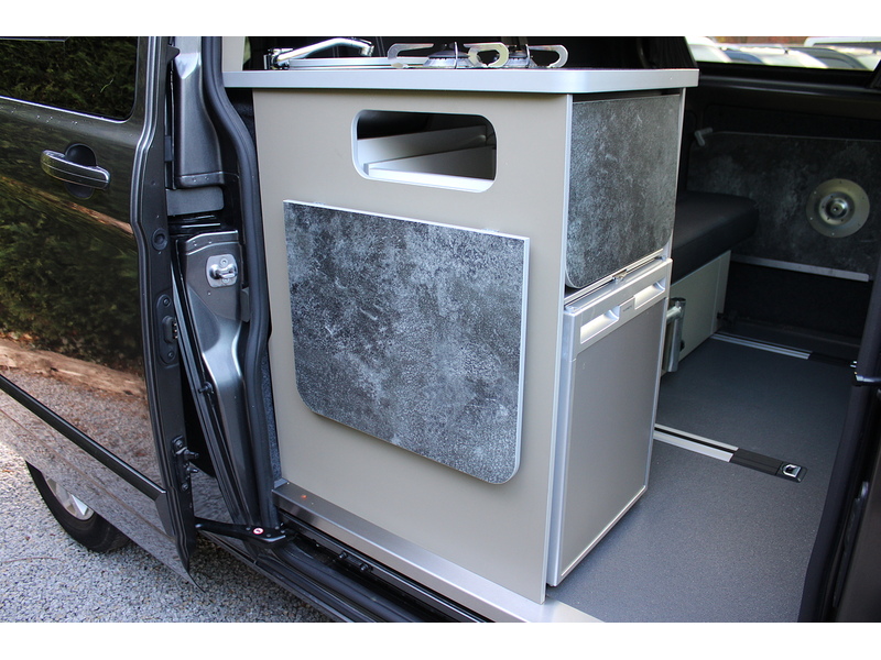 Auto Campers LWB Leisure van Hi-line 170ps Limited -  Vari Mount reat sliding seat/bed - 38