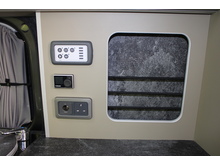 Auto Campers LWB Leisure van Hi-line 170ps Limited -  Vari Mount reat sliding seat/bed - Thumb 48