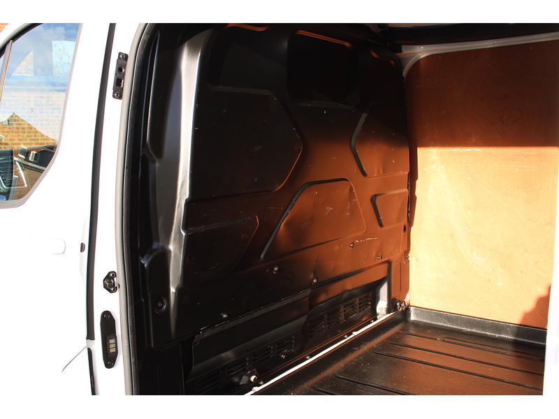 Ford 280 L1 Limited 130ps Euro 6 Diesel Van 2.0 5dr medium van Manual Diesel