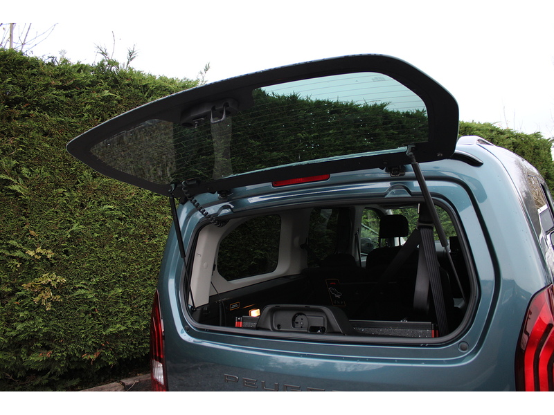 Peugeot GT Allied Horizon RS 5 seats plus wheel chair 1.5 5dr MPV Automatic Diesel