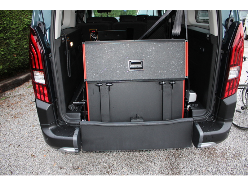 Peugeot GT Allied Horizon RS 5 seats plus wheel chair 1.5 5dr MPV Automatic Diesel