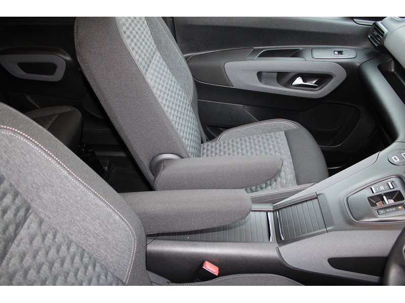 Peugeot GT Allied Horizon RS 5 seats plus wheel chair 1.5 5dr MPV Automatic Diesel