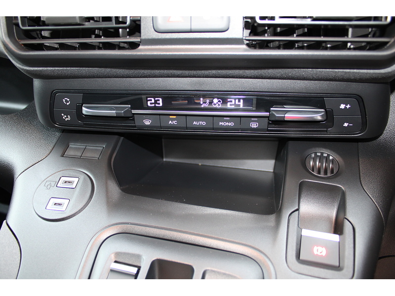 Peugeot GT Allied Horizon RS 5 seats plus wheel chair 1.5 5dr MPV Automatic Diesel