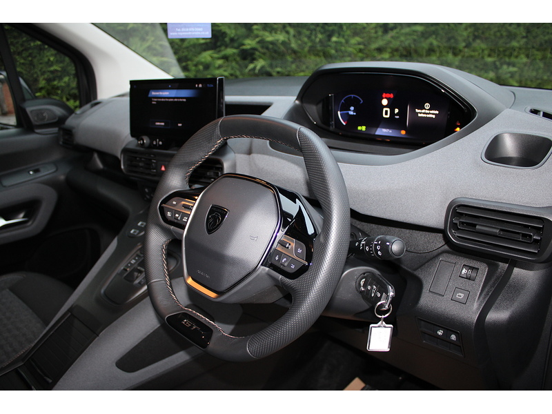 Peugeot GT Allied Horizon RS 5 seats plus wheel chair 1.5 5dr MPV Automatic Diesel