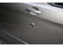 Ford Transit Custom 300 L2 Limited 130ps Euro 6 Diesel van - LOAD AREA SECURITY LOCKS & PLATES