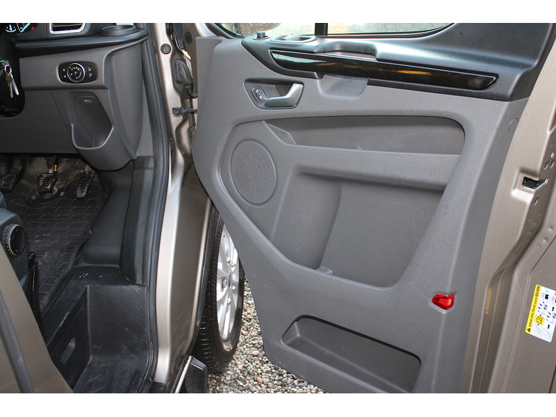 Ford 300 L2 Limited 130ps Euro 6 Diesel van - LOAD AREA SECURITY LOCKS & PLATES 2.0 5dr medium van Manual Diesel