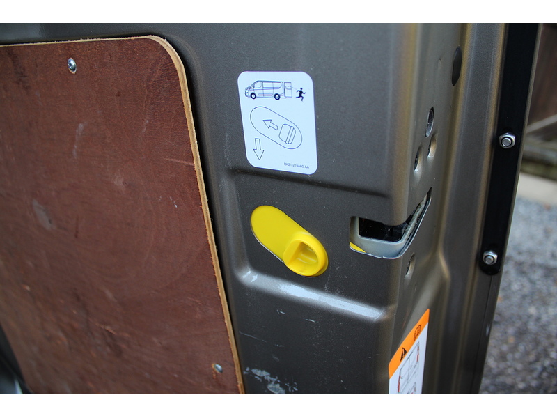 Ford 300 L2 Limited 130ps Euro 6 Diesel van - LOAD AREA SECURITY LOCKS & PLATES 2.0 5dr medium van Manual Diesel