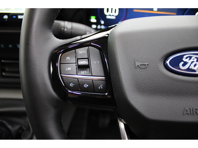 Ford 280 L1 Limited 136ps Euro 6 Diesel Van 2.0 5dr medium van Manual Diesel