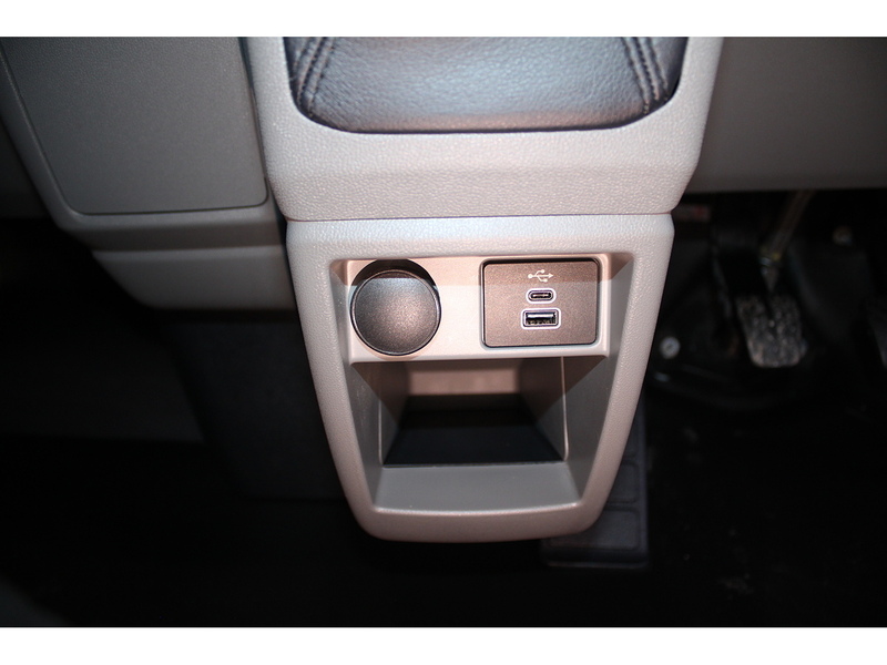 Ford 280 L2 Limited 136ps Euro 6 Diesel Van - IN STOCK - Long Ford warranty 2.0 5dr medium van Manual Diesel