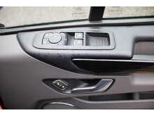 Ford Tourneo Custom Allied Independence RS 3+3 Auto - Versatile wheelchair access van