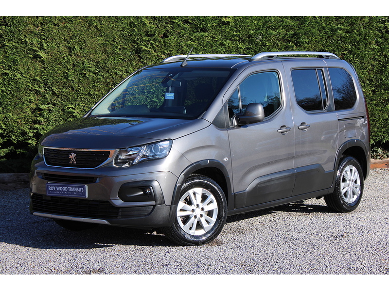 Peugeot Allure Allied Horizon RARE Petrol Automatic wheelchair access car 1.2 5dr WAV Automatic Petrol