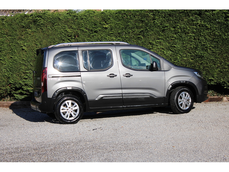 Peugeot Allure Allied Horizon RARE Petrol Automatic wheelchair access car 1.2 5dr WAV Automatic Petrol