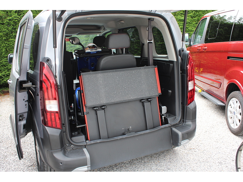Peugeot GT Allied Horizon Automatic Wheelchair access car 1.5 5dr WAV Automatic Diesel