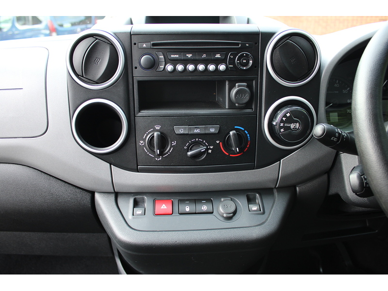 Peugeot BlueHDi Allure Automatic 5 seater Allied Horiozon plus one wheelchair 1.6 5dr MPV Automatic Diesel