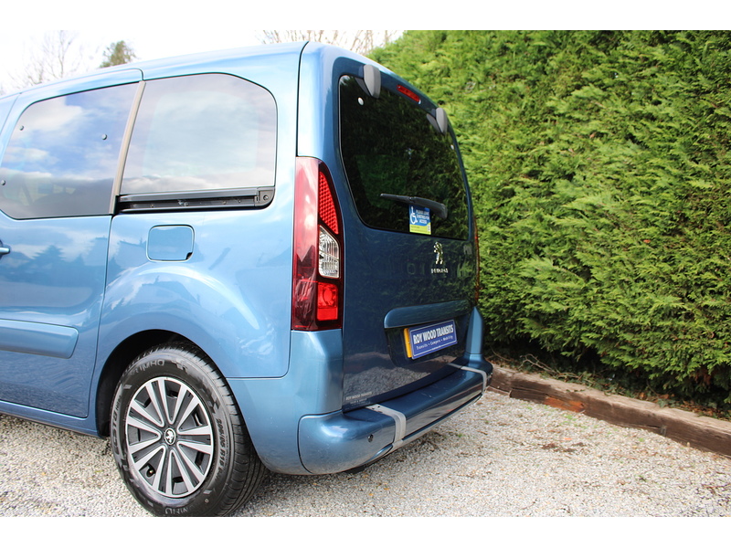 Peugeot BlueHDi Allure Automatic 5 seater Allied Horiozon plus one wheelchair 1.6 5dr MPV Automatic Diesel