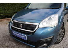 Peugeot Partner Tepee BlueHDi Allure Automatic 5 seater Allied Horiozon plus one wheelchair