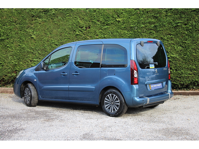 Peugeot BlueHDi Allure Automatic 5 seater Allied Horiozon plus one wheelchair 1.6 5dr MPV Automatic Diesel