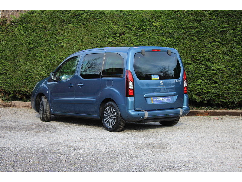 Peugeot BlueHDi Allure Automatic 5 seater Allied Horiozon plus one wheelchair 1.6 5dr MPV Automatic Diesel