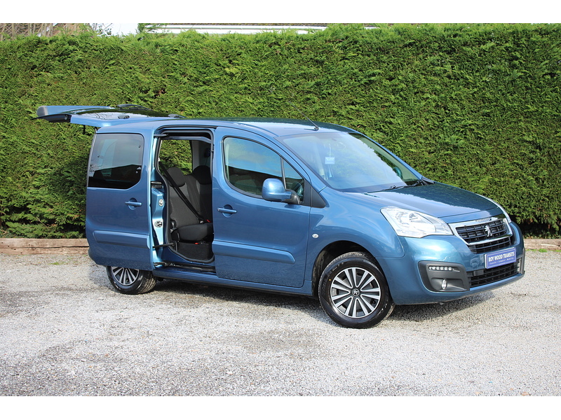 Peugeot BlueHDi Allure Automatic 5 seater Allied Horiozon plus one wheelchair 1.6 5dr MPV Automatic Diesel