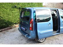 Peugeot Partner Tepee BlueHDi Allure Automatic 5 seater Allied Horiozon plus one wheelchair