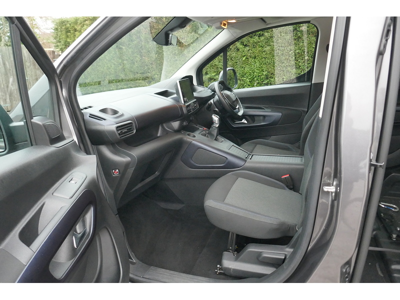 Peugeot Allied Horizon RE - 3 seat wheelchair access car 1.5 5dr WAV Automatic Diesel