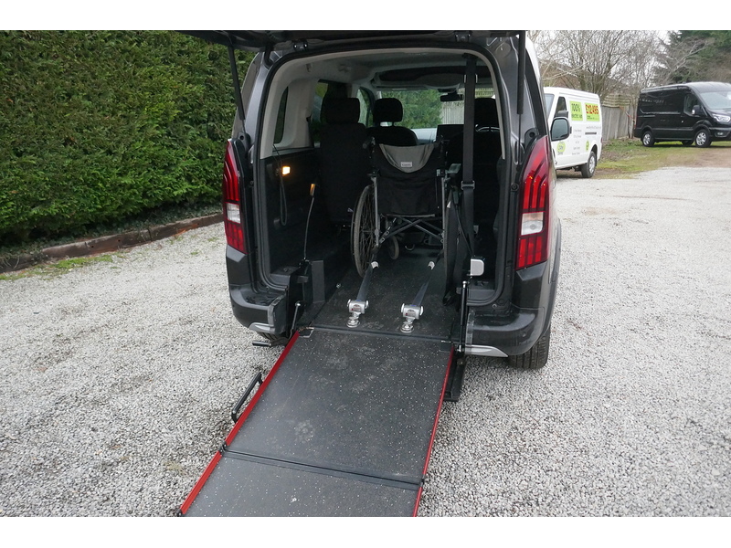 Peugeot Allied Horizon RE - 3 seat wheelchair access car 1.5 5dr WAV Automatic Diesel