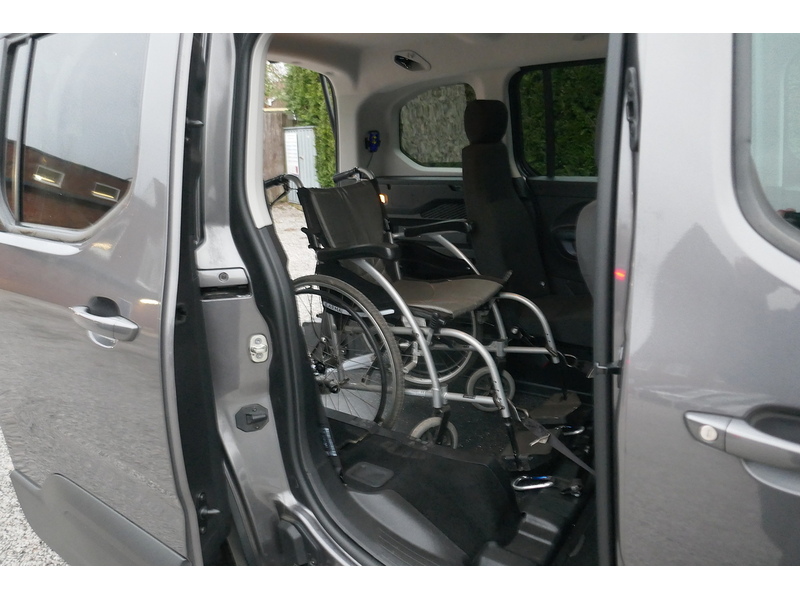 Peugeot Allied Horizon RE - 3 seat wheelchair access car 1.5 5dr WAV Automatic Diesel