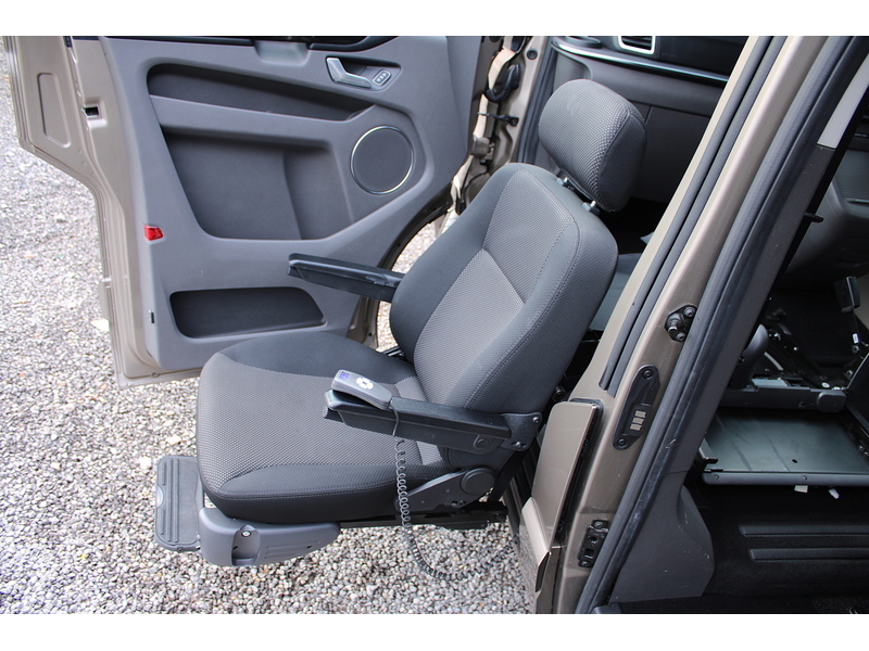 Ford Automatic GM Quantum Wheelchair access car, Turney electric passenger seat 2.0 5dr WAV Automatic Diesel