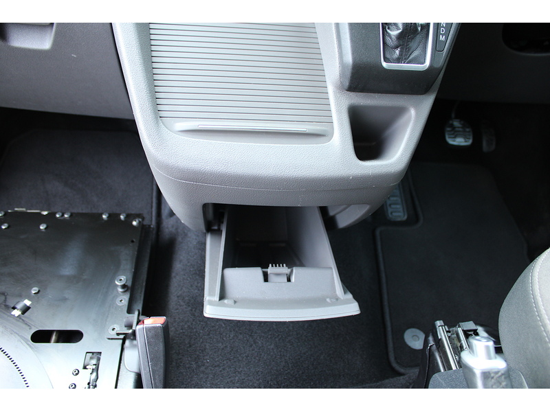 Ford Automatic GM Quantum Wheelchair access car, Turney electric passenger seat 2.0 5dr WAV Automatic Diesel