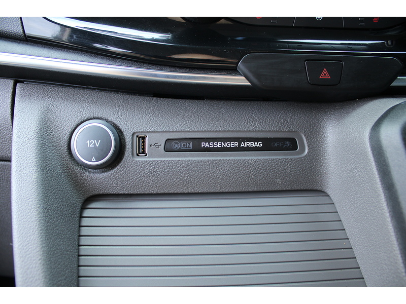 Ford Automatic GM Quantum Wheelchair access car, Turney electric passenger seat 2.0 5dr WAV Automatic Diesel