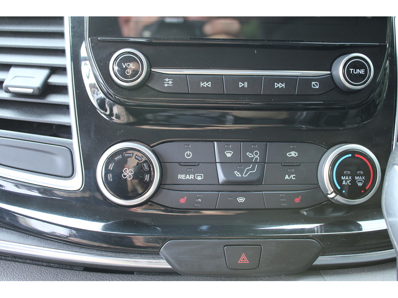 Ford Automatic GM Quantum Wheelchair access car, Turney electric passenger seat 2.0 5dr WAV Automatic Diesel