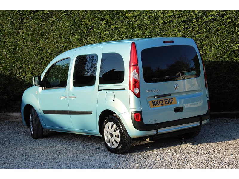 Renault Expression - 3 seat wheelchair car - Automotive conversion 1.6 5dr WAV Automatic Petrol