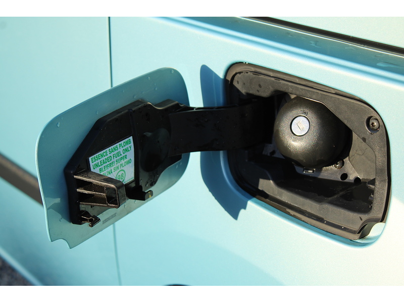 Renault Expression - 3 seat wheelchair car - Automotive conversion 1.6 5dr WAV Automatic Petrol