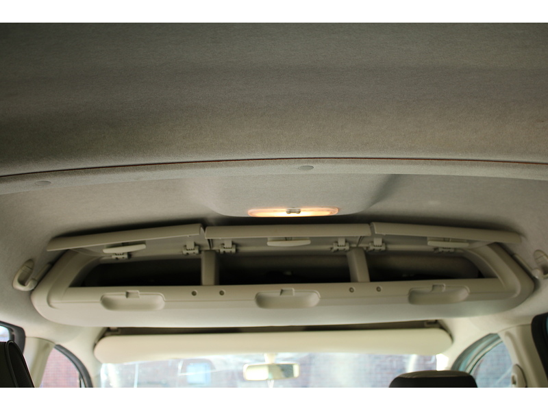 Renault Expression - 3 seat wheelchair car - Automotive conversion 1.6 5dr WAV Automatic Petrol