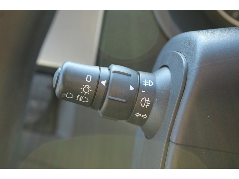 Renault Expression - 3 seat wheelchair car - Automotive conversion 1.6 5dr WAV Automatic Petrol