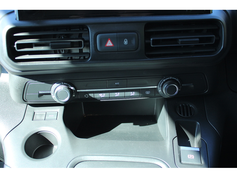 Peugeot Allied Horizon RS Swb 5 seater or wheelchair - RARE Petrol Auto 1.2 5dr WAV Automatic Petrol