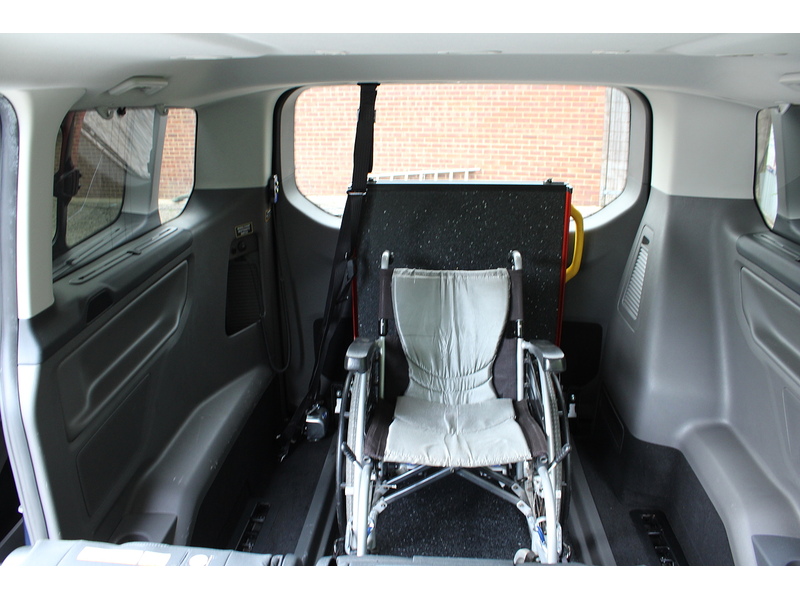 Ford Allied Independence RS 3 + 3 Plus wheelchair - fantastic versatile car 2.0 5dr Minibus Manual Diesel