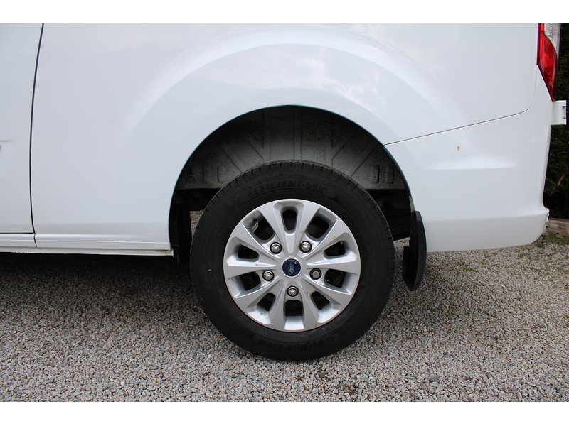 Ford 320 L2 DCiV Limited Auto Van 130ps Euro 6 2.0 5dr Combi Van Automatic Diesel
