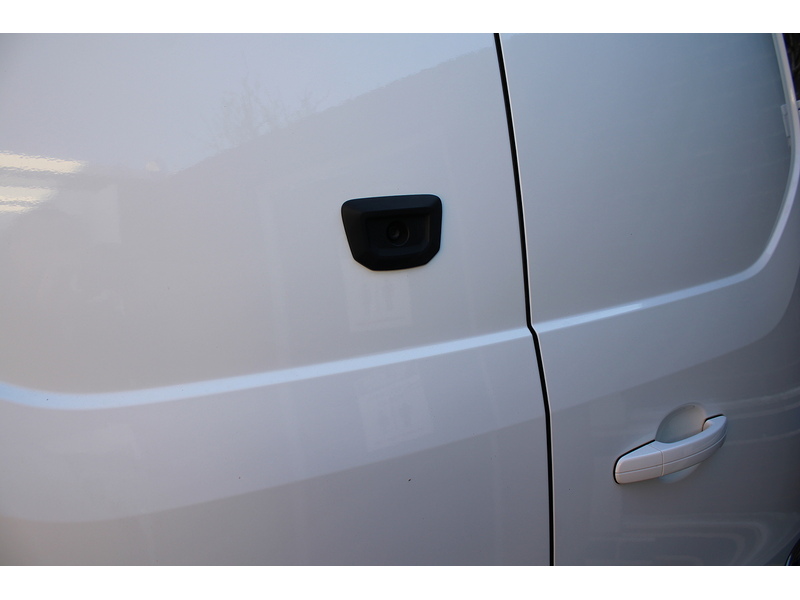 Ford 320 L2 DCiV Limited Auto Van 130ps Euro 6 2.0 5dr Combi Van Automatic Diesel