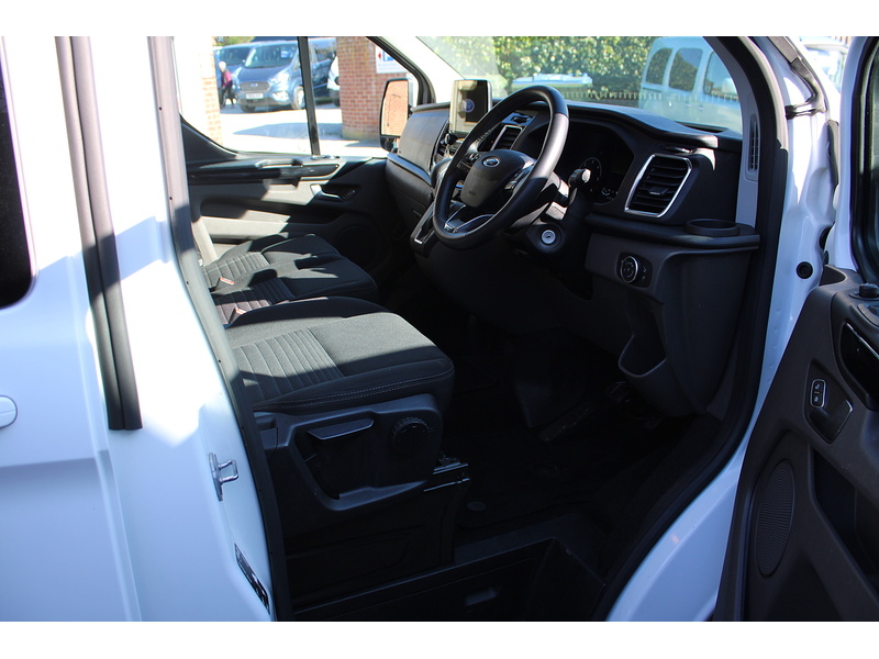 Ford 320 L2 DCiV Limited Auto Van 130ps Euro 6 2.0 5dr Combi Van Automatic Diesel